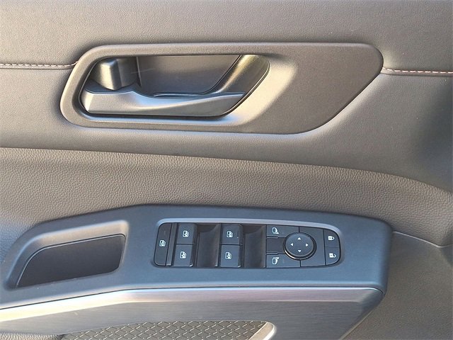 Used 2024 Nissan Pathfinder Rock Creek image 10