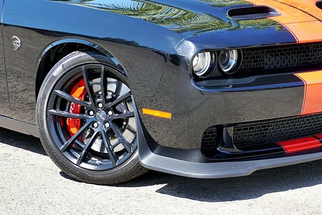 Used 2023 Dodge Challenger SRT Hellcat w/ Plus Package RWD image 4