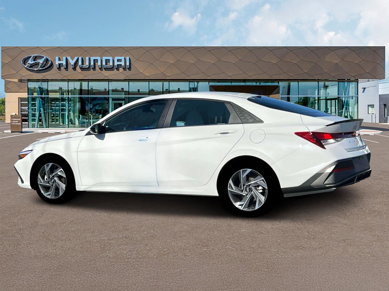 Used 2025 Hyundai Elantra Sport w/ Cargo Package image 4
