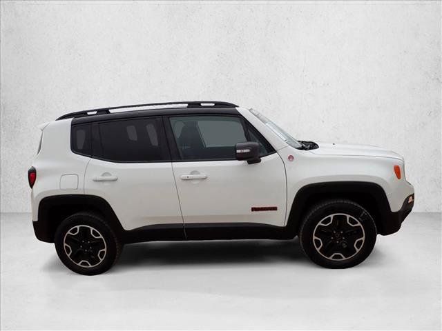 Used 2017 Jeep Renegade Trailhawk AWD/4WD image 5