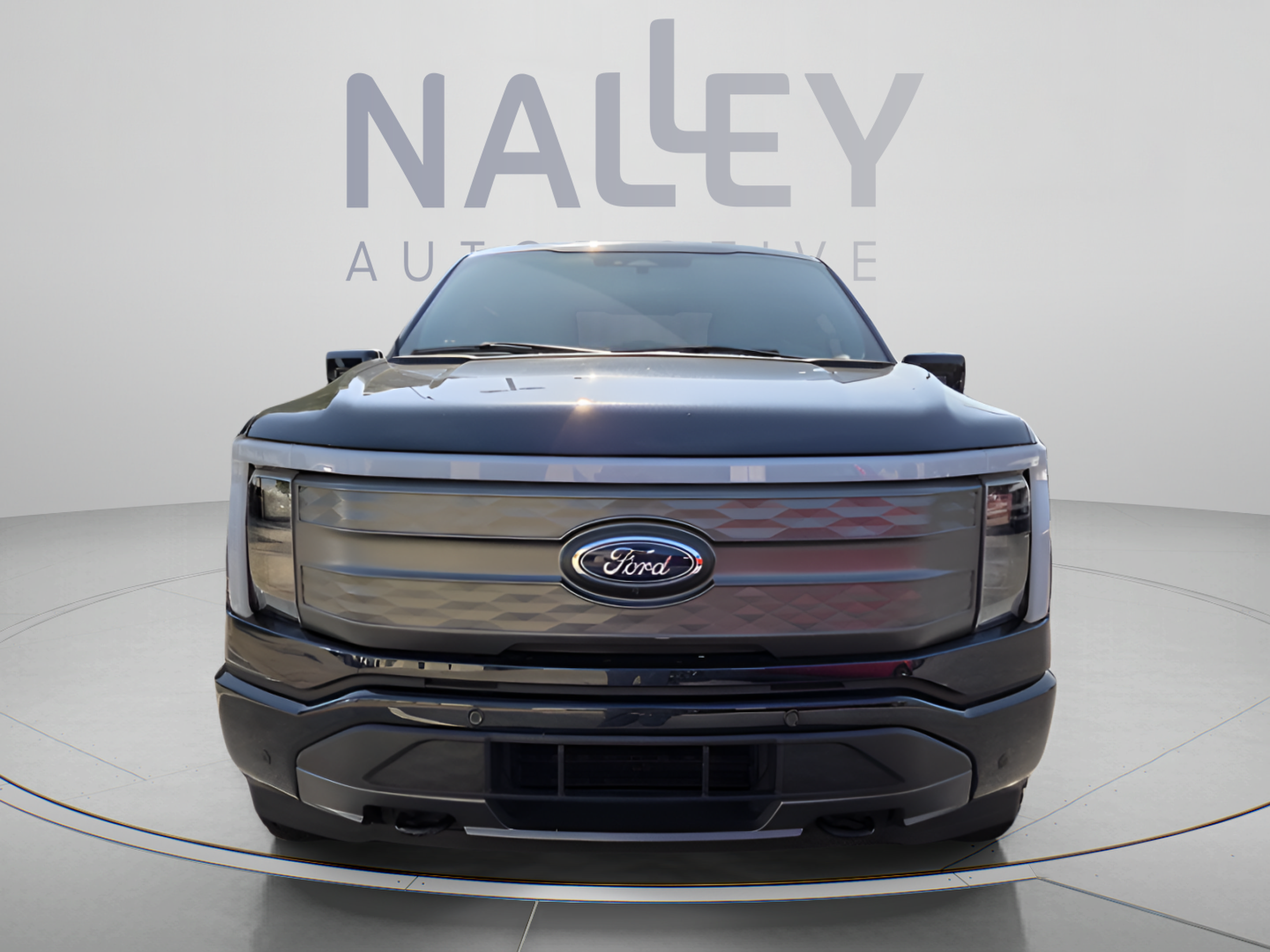 Used 2023 Ford F150 Lightning Lariat AWD/4WD image 8