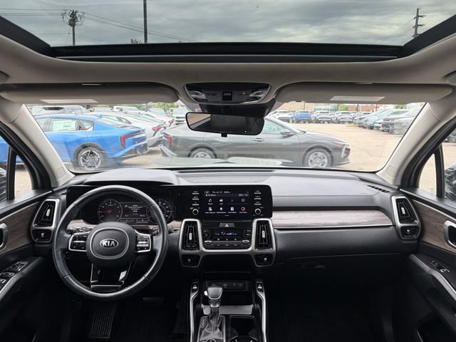 Used 2021 Kia Sorento EX w/ Panoramic Sunroof Package AWD/4WD image 16