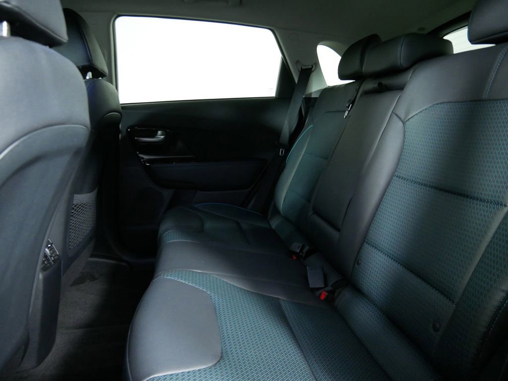 Certified 2022 Kia Niro EX Premium FWD image 18