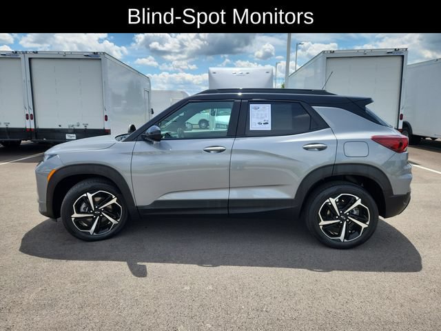 Used 2023 Chevrolet TrailBlazer RS w/ Technology Package FWD image 4