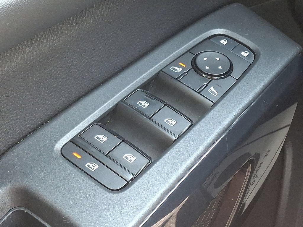 Used 2024 Nissan Pathfinder SV AWD/4WD image 24