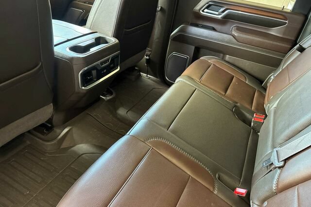 Used 2024 GMC Sierra 2500 Denali w/ Technology Package AWD/4WD image 12