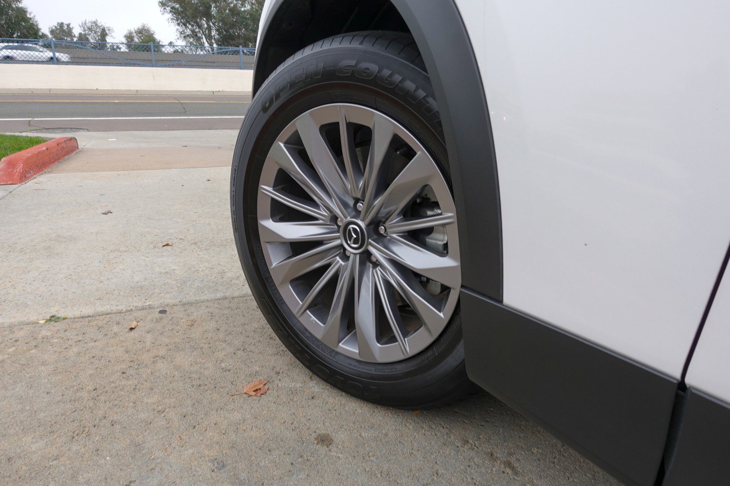 Used 2024 MAZDA CX-90 Plug-In Hybrid w/ Preferred image 8