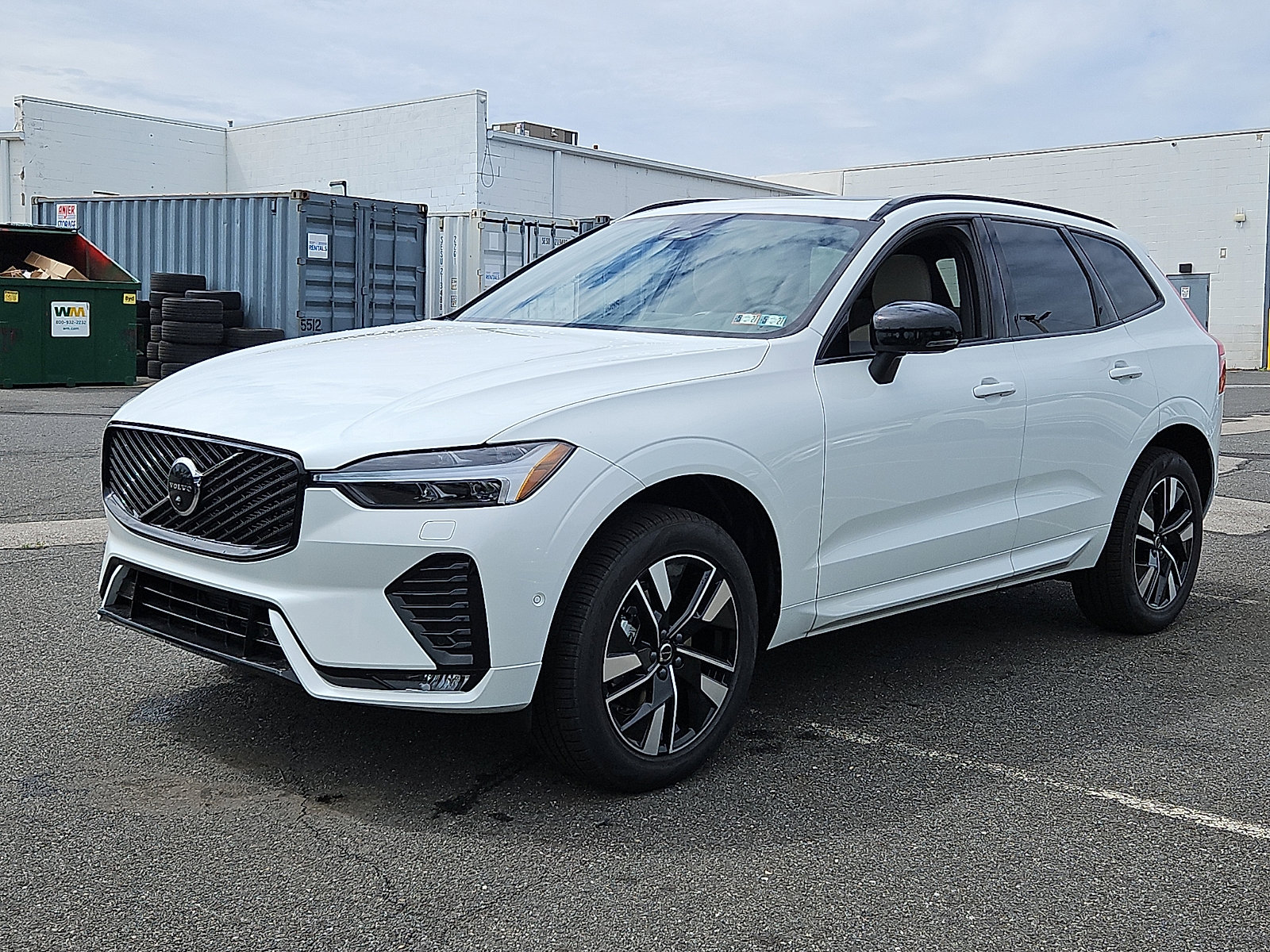 New 2026 Volvo XC60 B5 Plus w/ Protection Package Premier AWD/4WD image 3