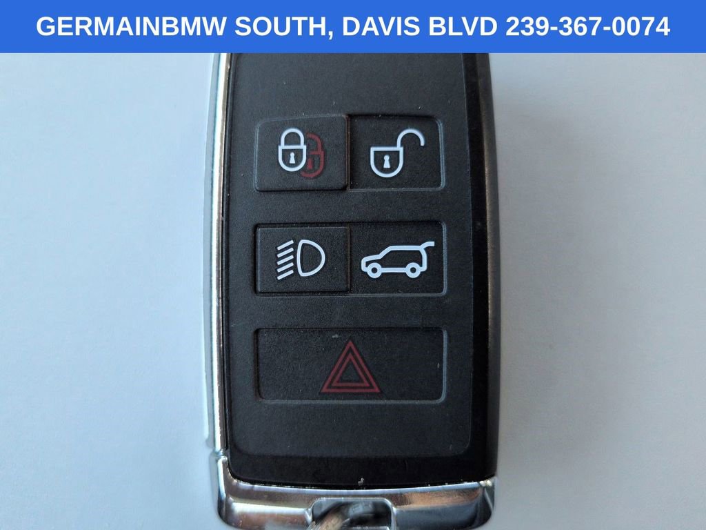 Used 2025 Land Rover Defender 110 S AWD/4WD image 30