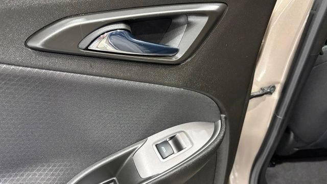 Used 2023 Chevrolet Malibu LT FWD image 18