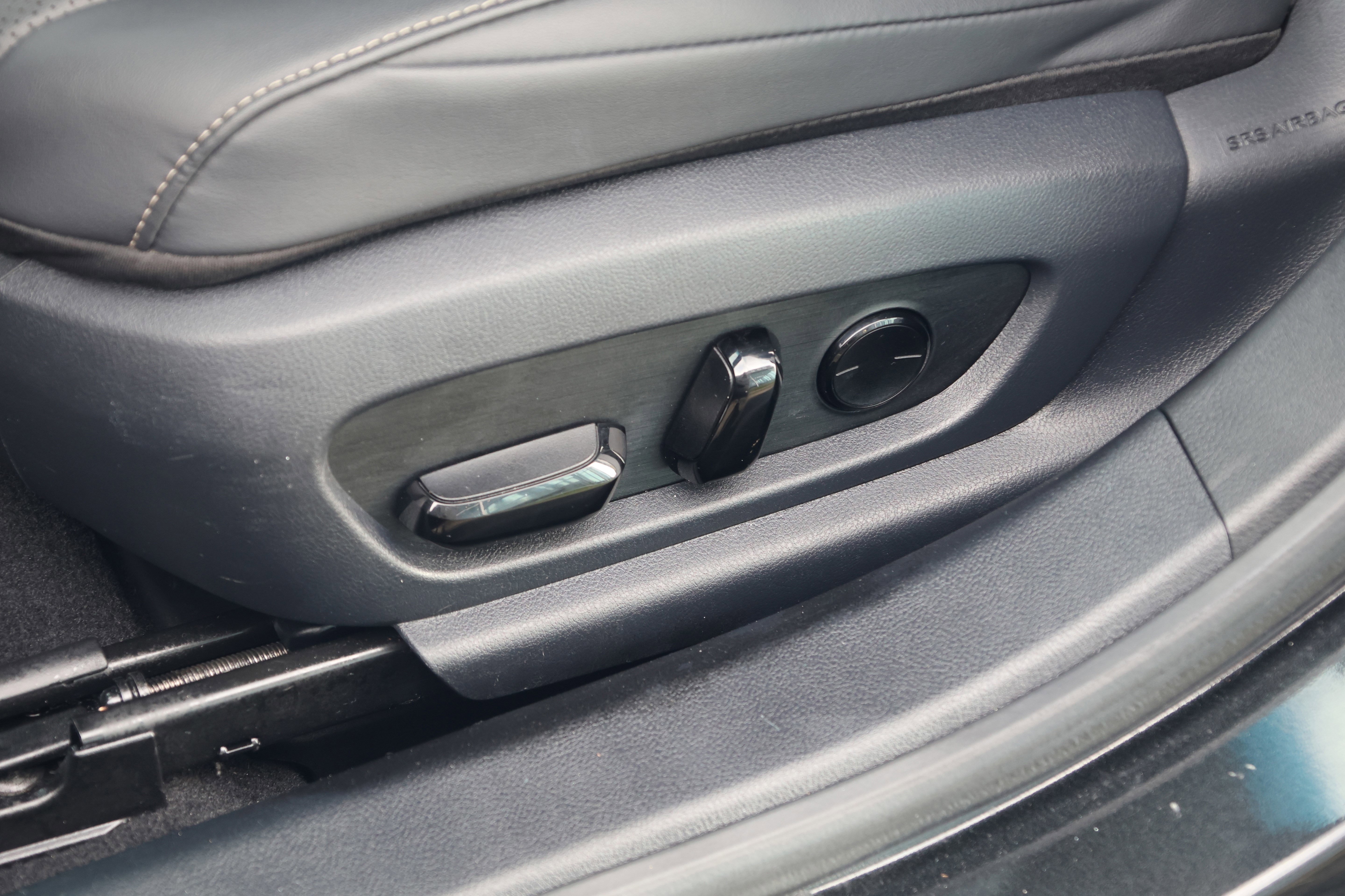 Certified 2023 Lexus ES 350 w/ Premium Package image 31