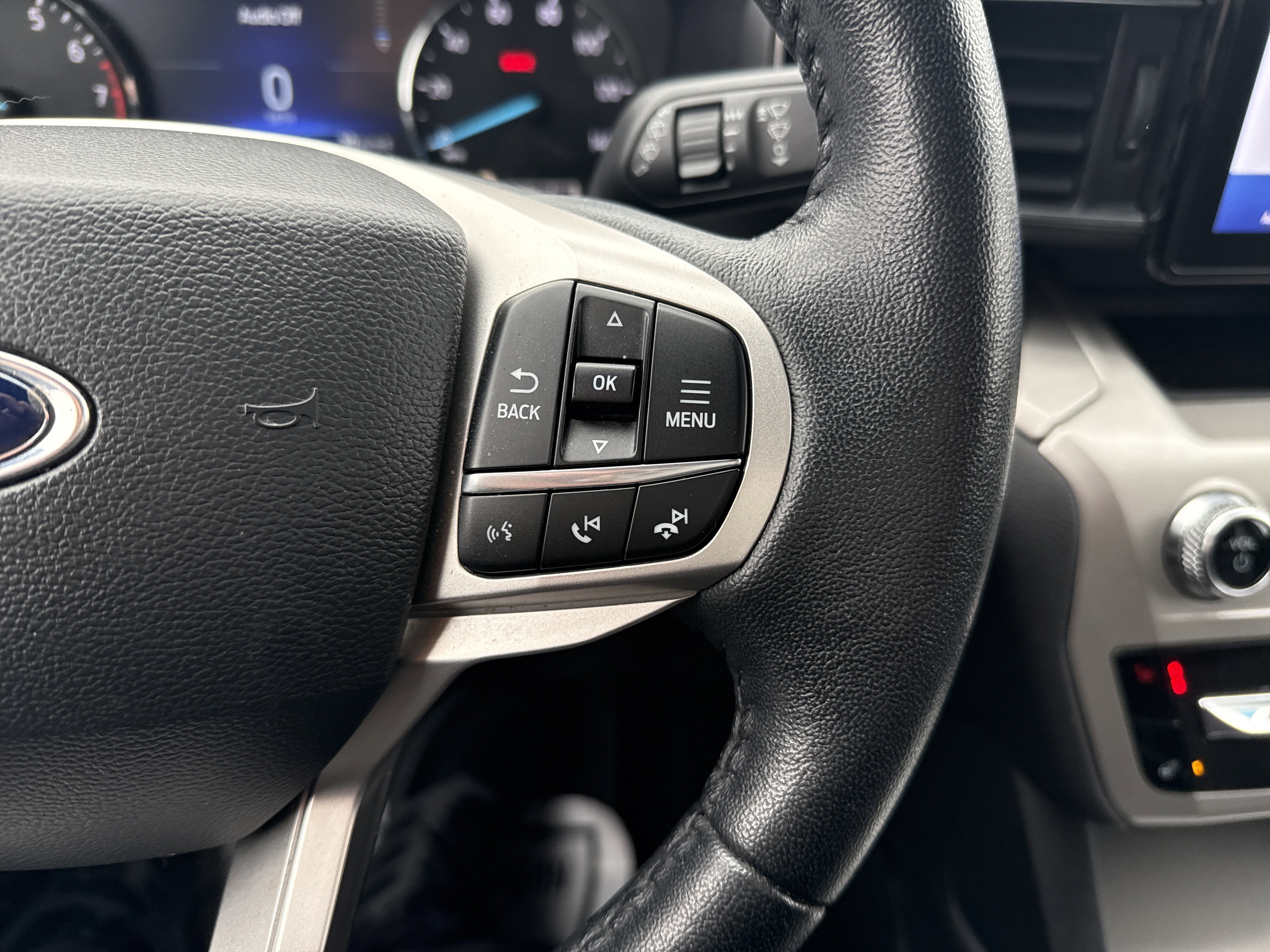 Used 2022 Ford Explorer XLT w/ Equipment Group 202A image 24