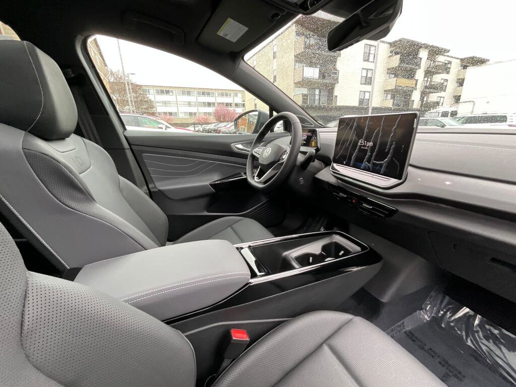New 2026 Volkswagen ID.4 Pro S Plus image 18