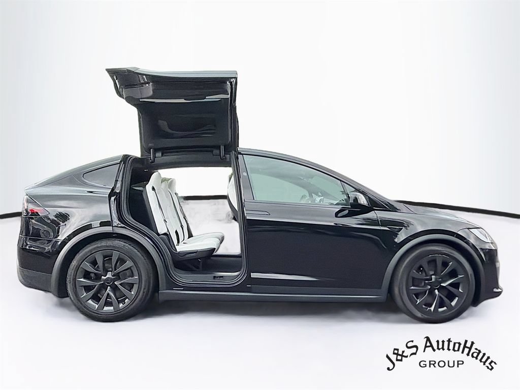 Used 2024 Tesla Model X AWD/4WD image 8