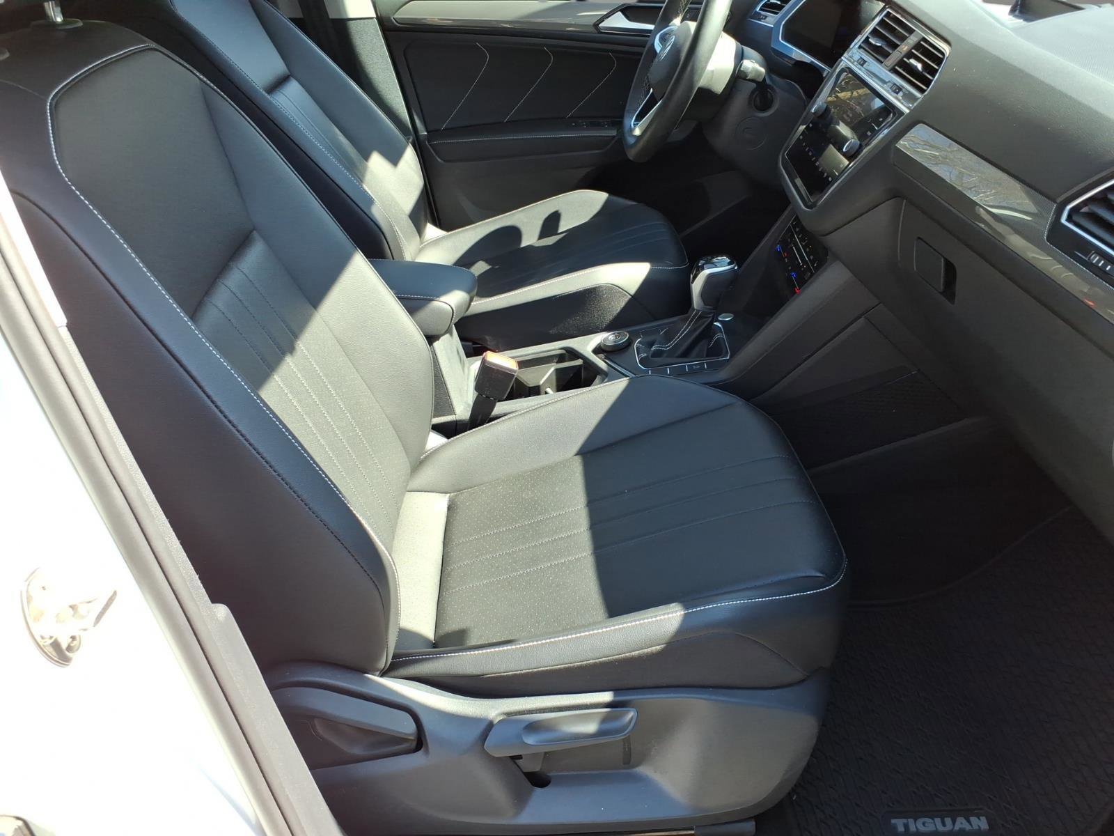 Used 2022 Volkswagen Tiguan SE AWD/4WD image 7