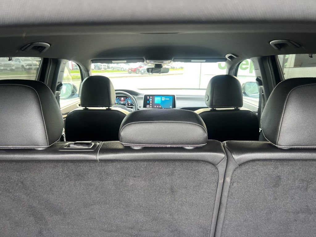 Used 2025 Volkswagen Atlas Cross Sport SE image 48