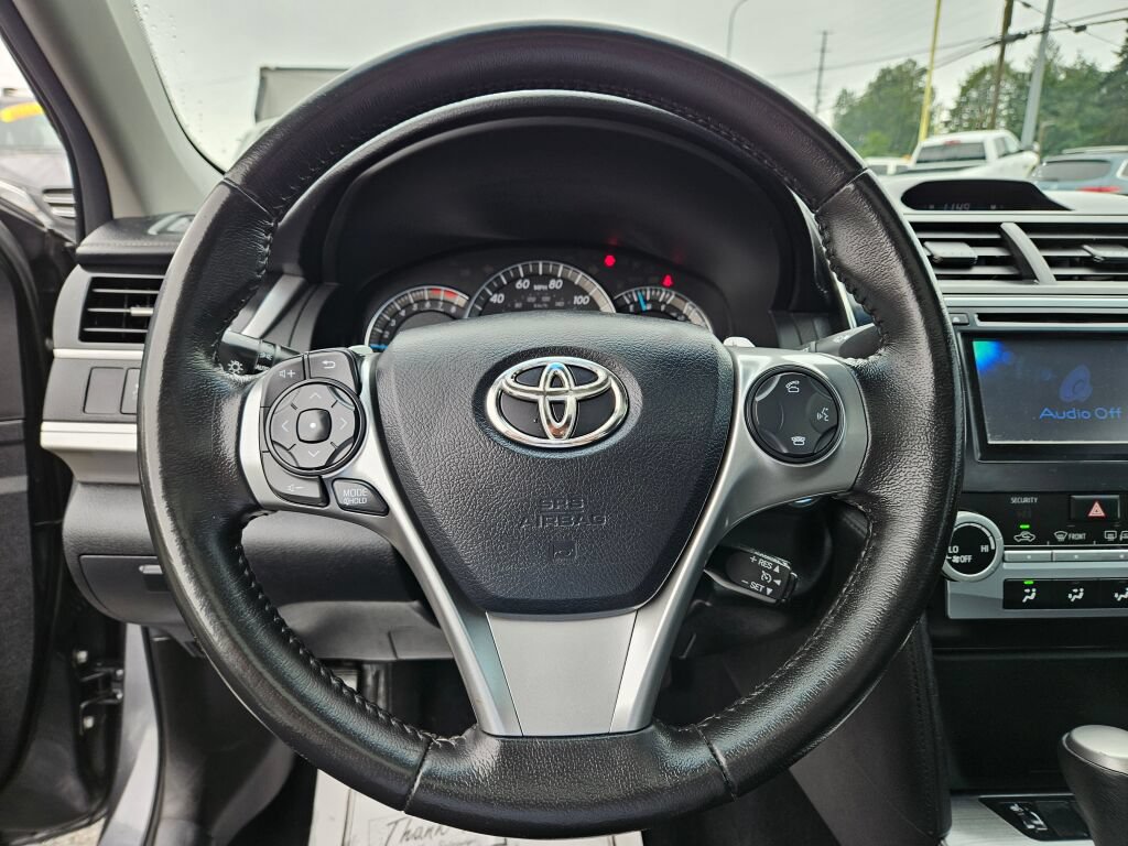 Used 2012 Toyota Camry SE w/ Leather Pkg FWD image 21