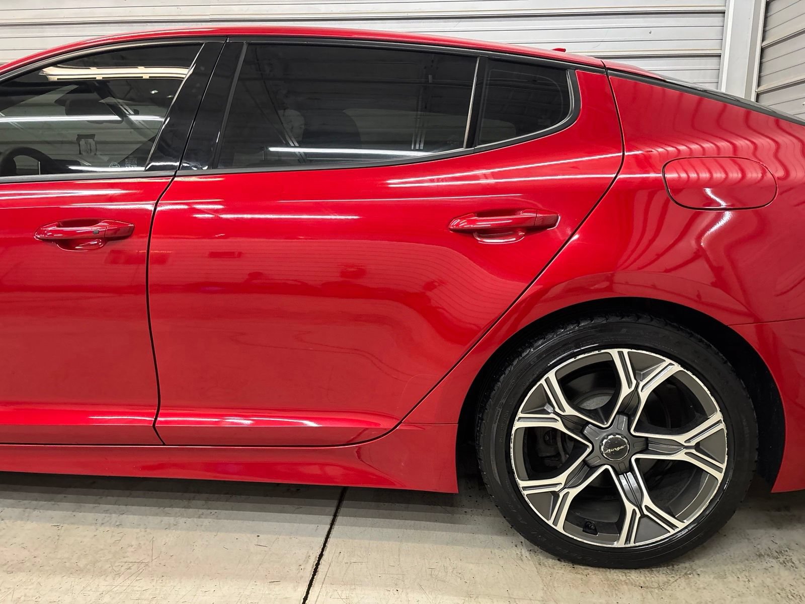 Used 2020 Kia Stinger GT-Line w/ Sun & Sound Package AWD/4WD image 8