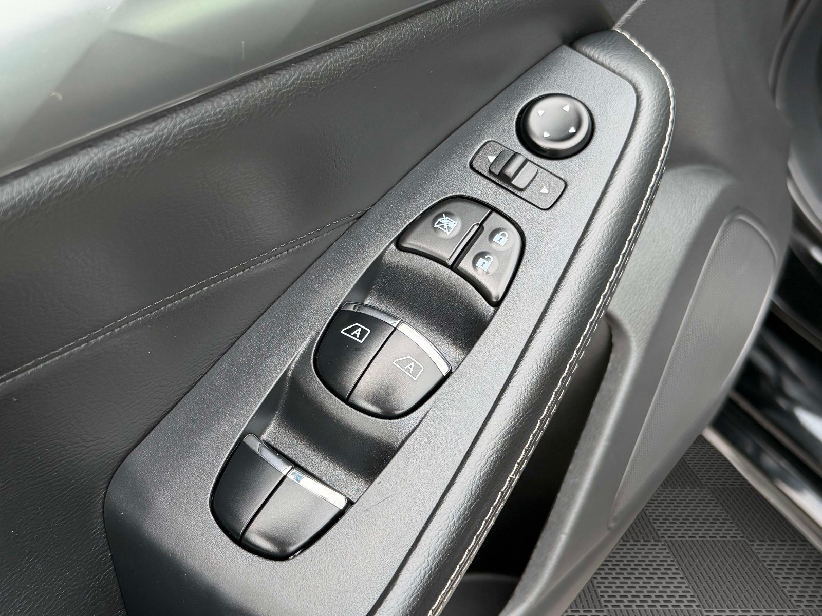 Used 2019 Nissan Maxima 3.5 SL w/ Floor Mat Group FWD image 19