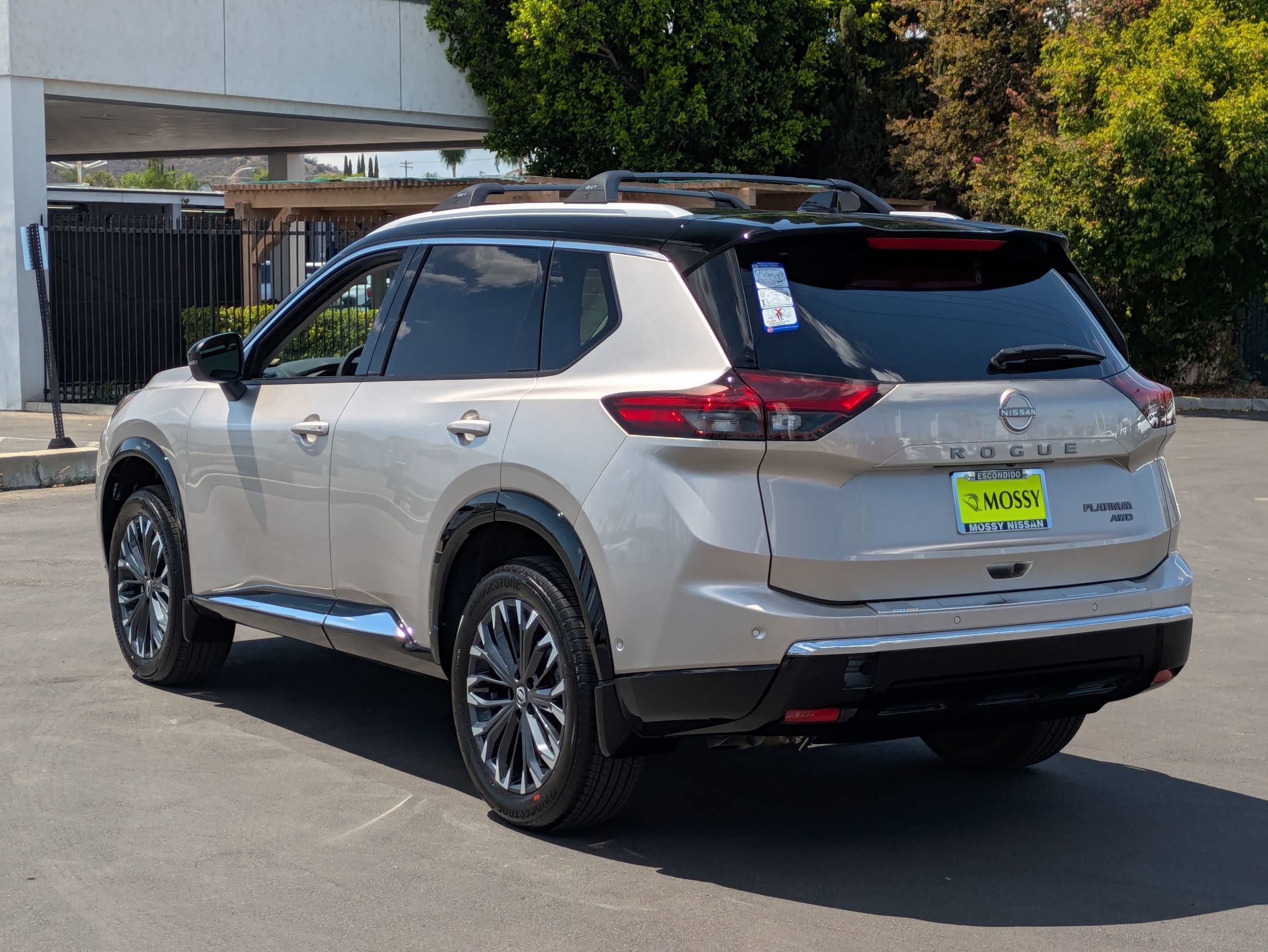 New 2026 Nissan Rogue Platinum image 6