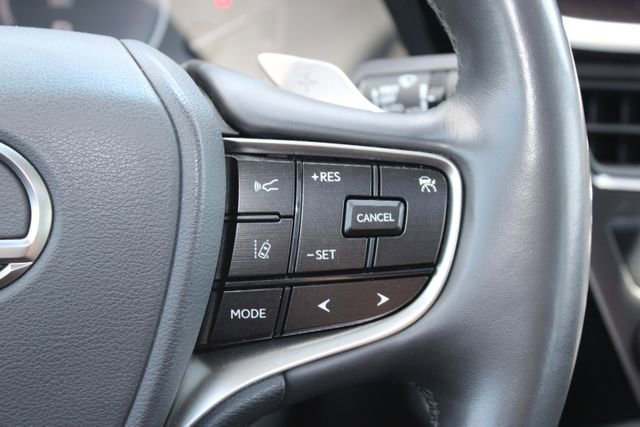 Certified 2023 Lexus ES 300h w/ Premium Package FWD image 17