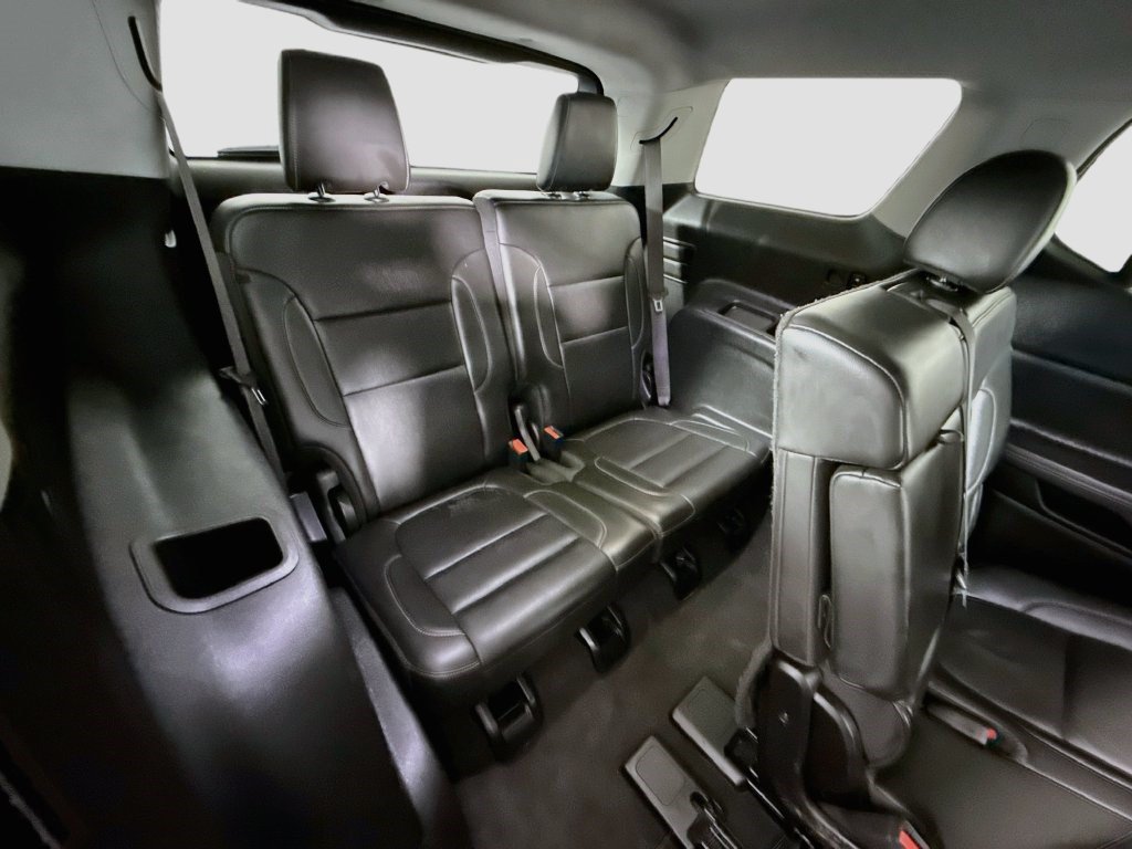 Used 2023 GMC Acadia SLT FWD image 42