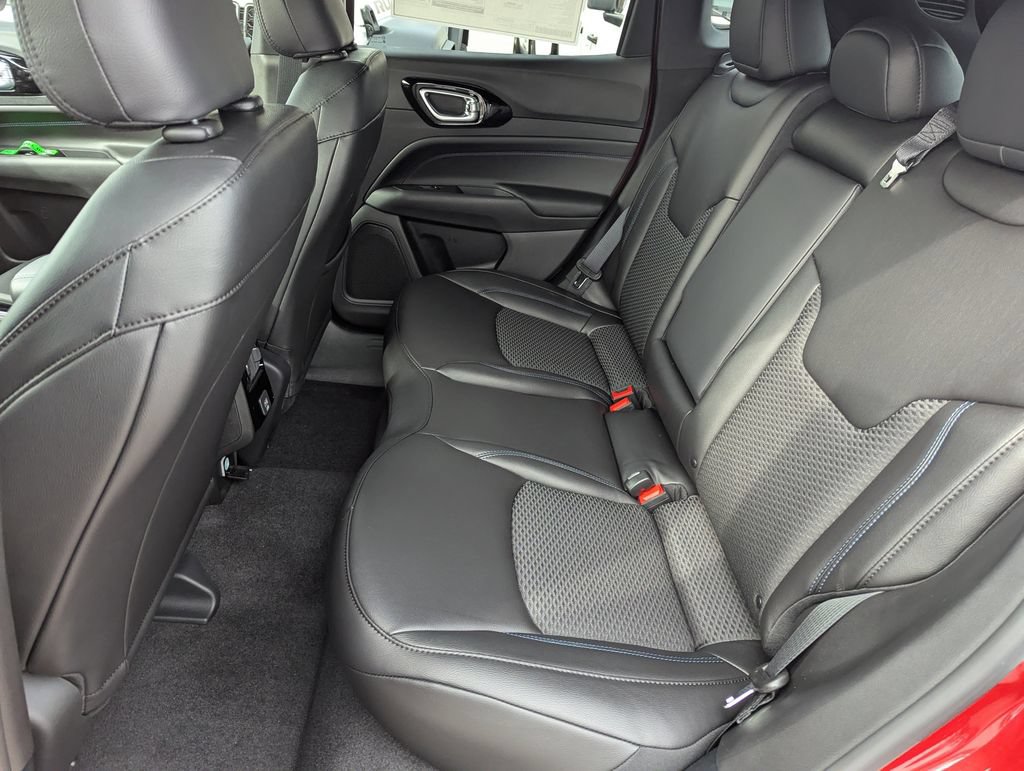 New 2026 Jeep Compass Latitude AWD/4WD image 28