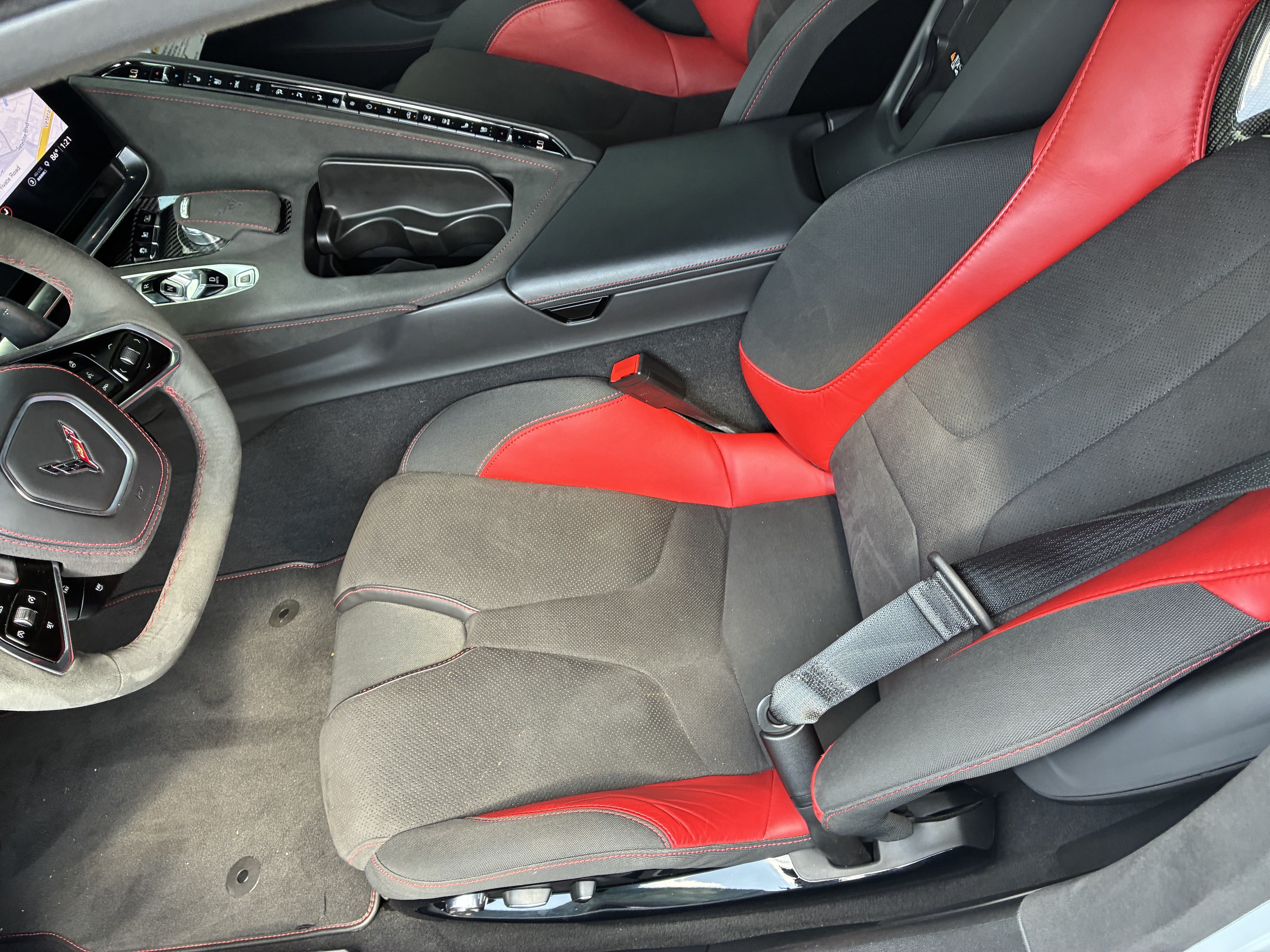 Used 2021 Chevrolet Corvette Stingray Premium Conv w/ Z51 Performance Package RWD image 14