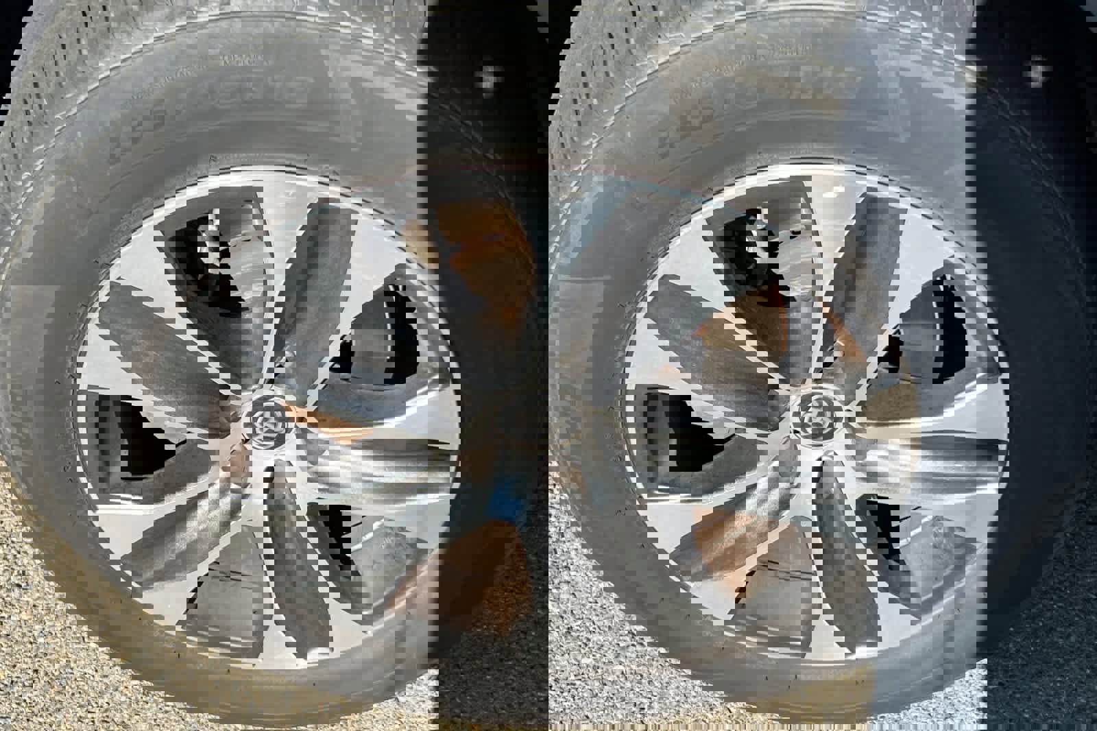 Used 2023 Toyota Highlander XLE image 10