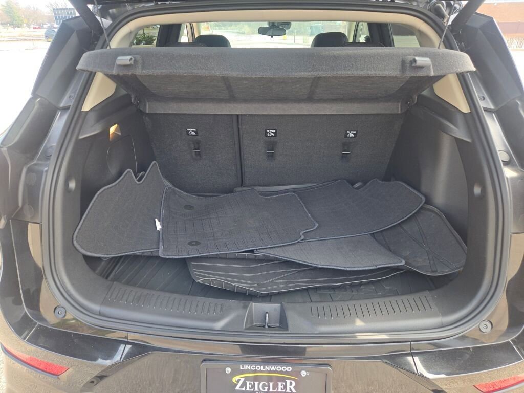 Used 2023 Buick Encore GX Select w/ Sport Touring Package image 17