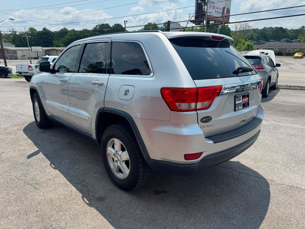 Used 2013 Jeep Grand Cherokee Laredo RWD image 6