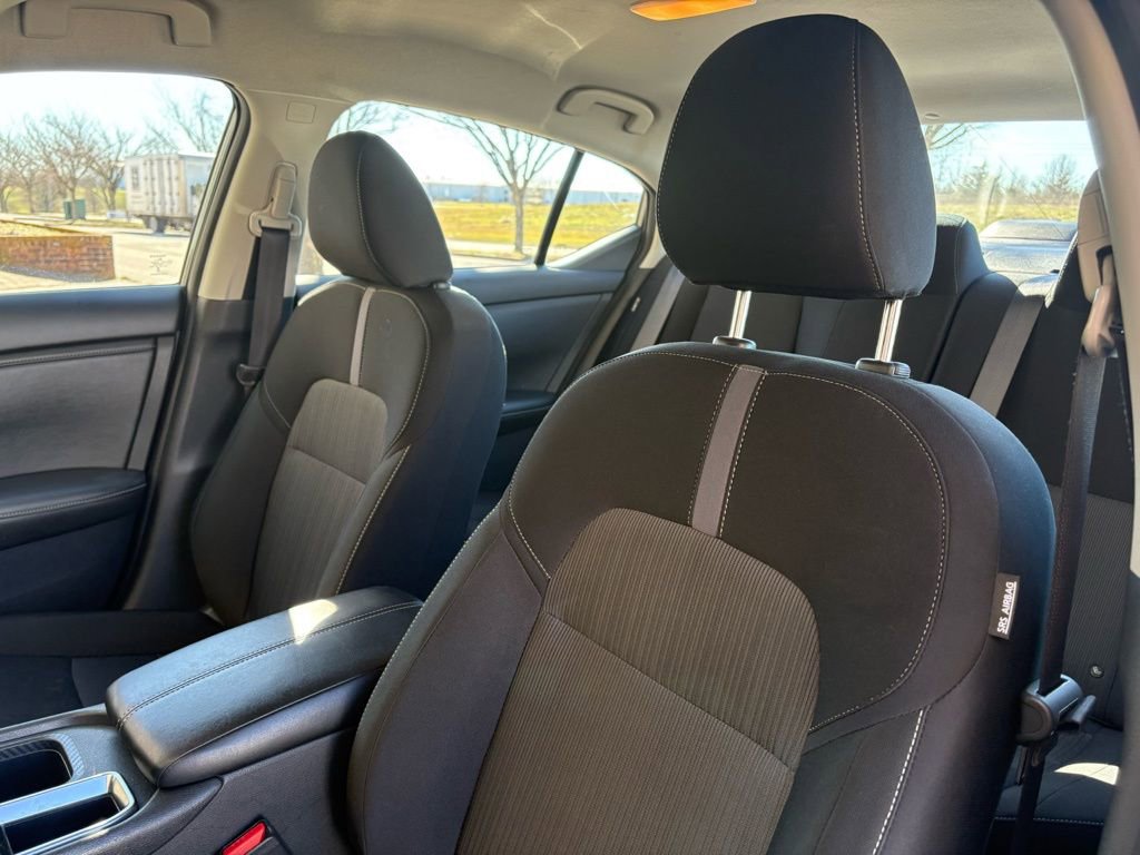 Used 2025 Nissan Sentra SV image 22