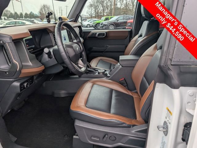 Used 2024 Ford Bronco Outer Banks image 13