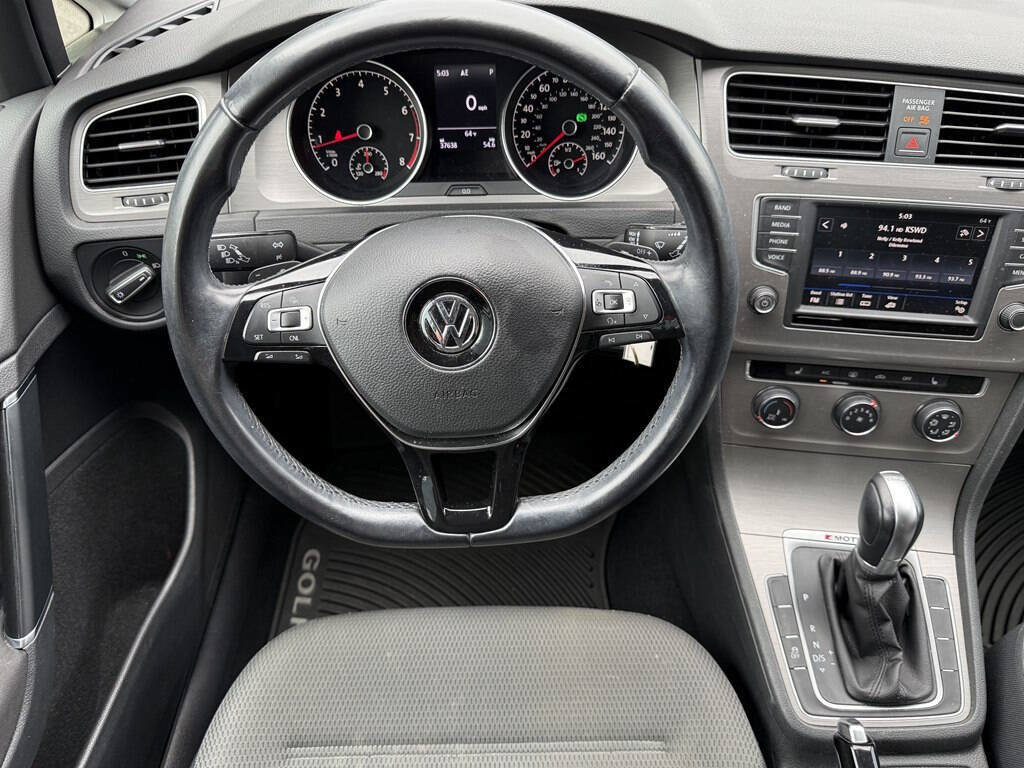Used 2017 Volkswagen Golf S AWD/4WD image 15