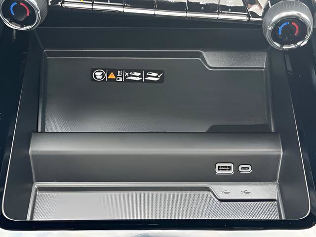 New 2026 Chevrolet Suburban Premier RWD image 30