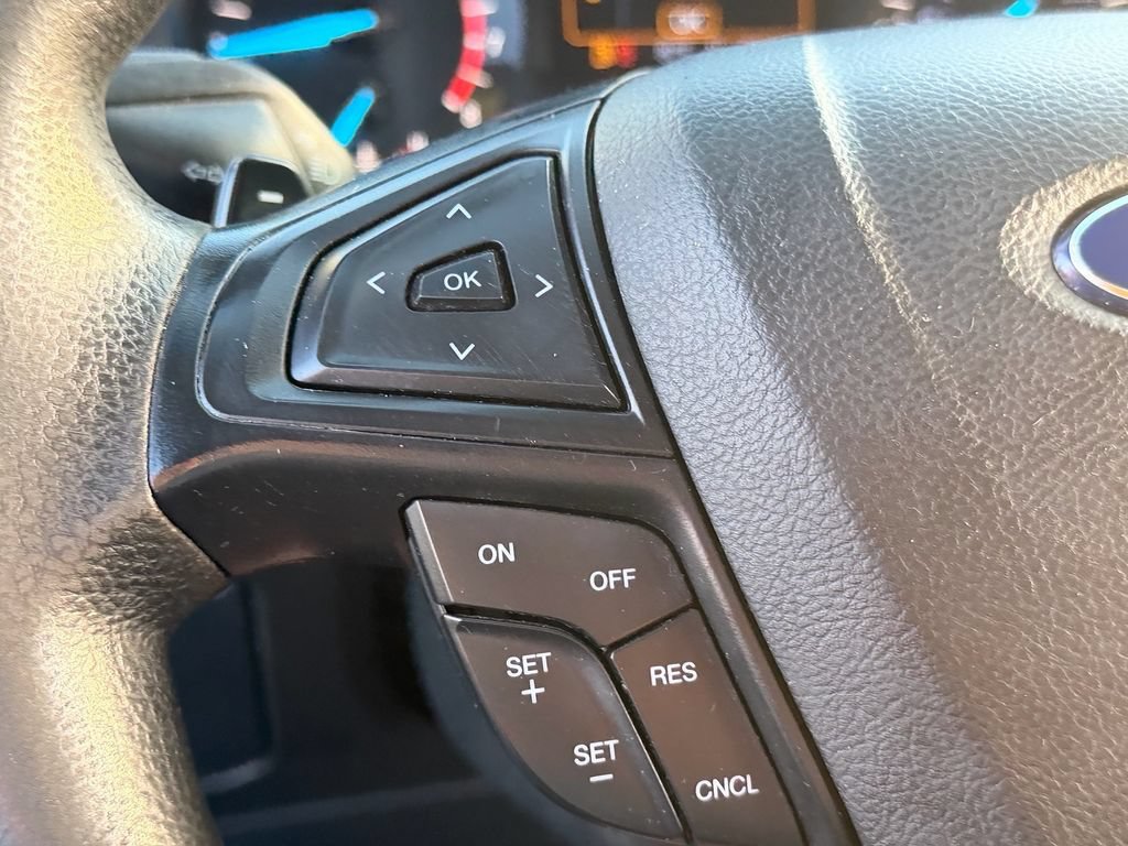 Used 2016 Ford Edge SE FWD image 21