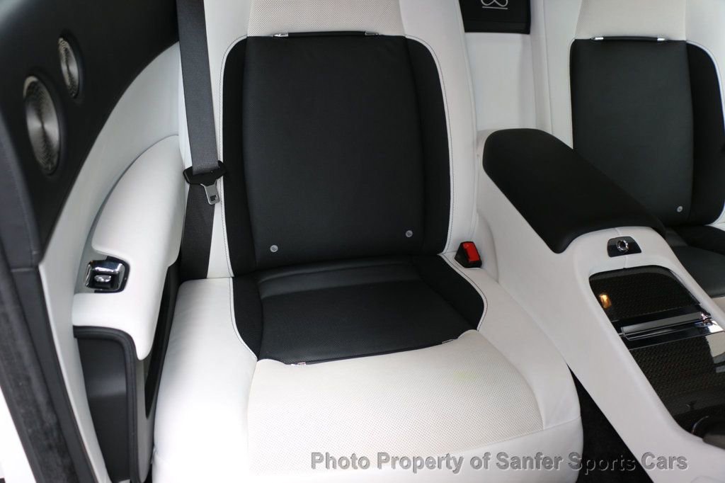 Used 2021 Rolls-Royce Wraith RWD image 34