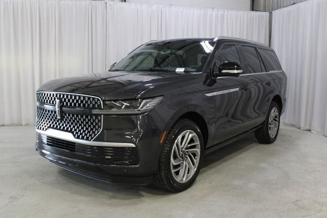 New 2026 Lincoln Navigator Reserve AWD/4WD image 35
