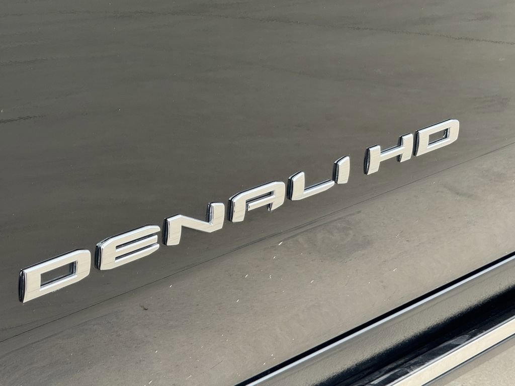 Used 2024 GMC Sierra 2500 Denali w/ Denali Reserve Package image 11