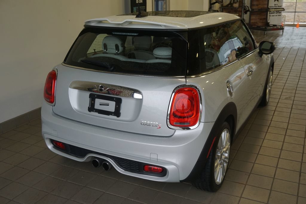 Used 2017 MINI Cooper S FWD image 12