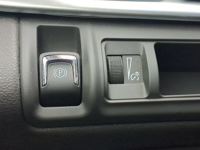 Used 2018 Cadillac XTS Luxury FWD image 24