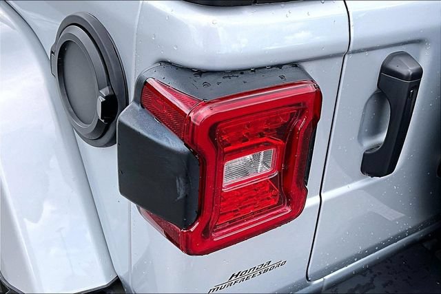 Used 2023 Jeep Wrangler Sport AWD/4WD image 18