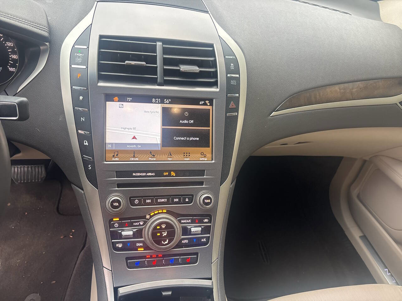 Used 2017 Lincoln MKZ Reserve image 11