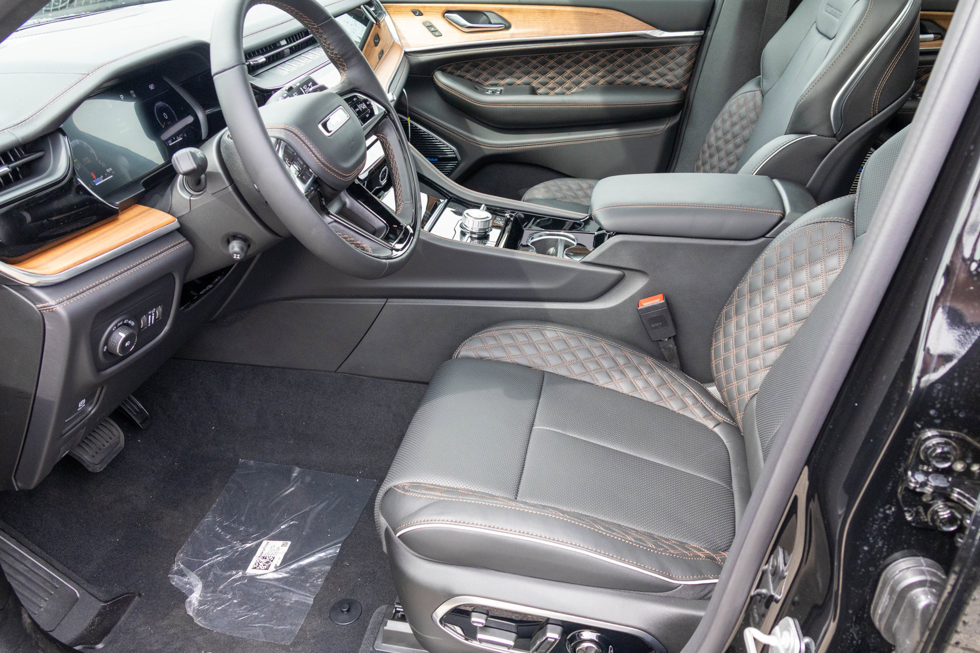 New 2027 Jeep Grand Cherokee Summit AWD/4WD image 5