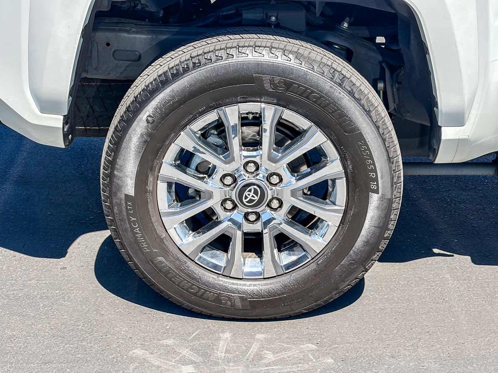 Used 2024 Toyota Tacoma Limited w/ Limited Package (LT) AWD/4WD image 10