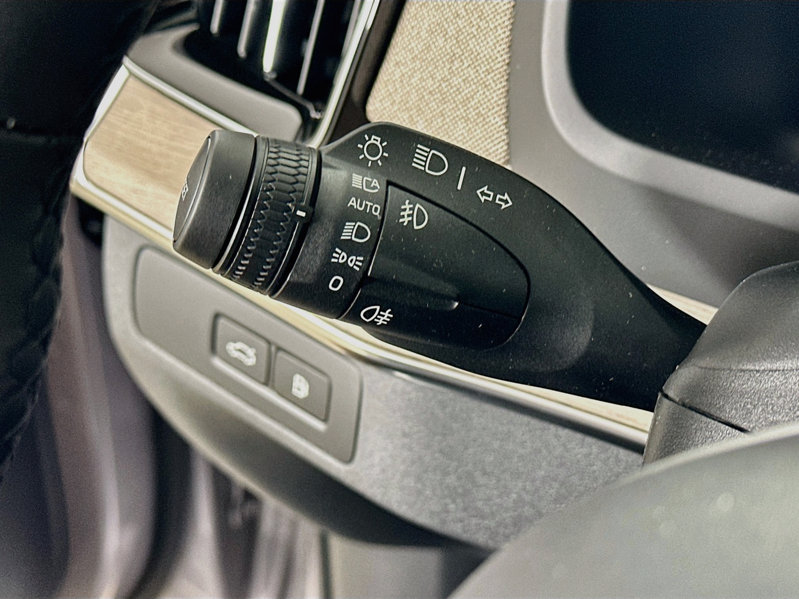 New 2026 Volvo XC90 T8 Plus w/ Protection Package AWD/4WD image 20