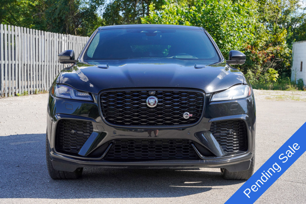 Used 2022 Jaguar F-PACE SVR AWD/4WD image 9