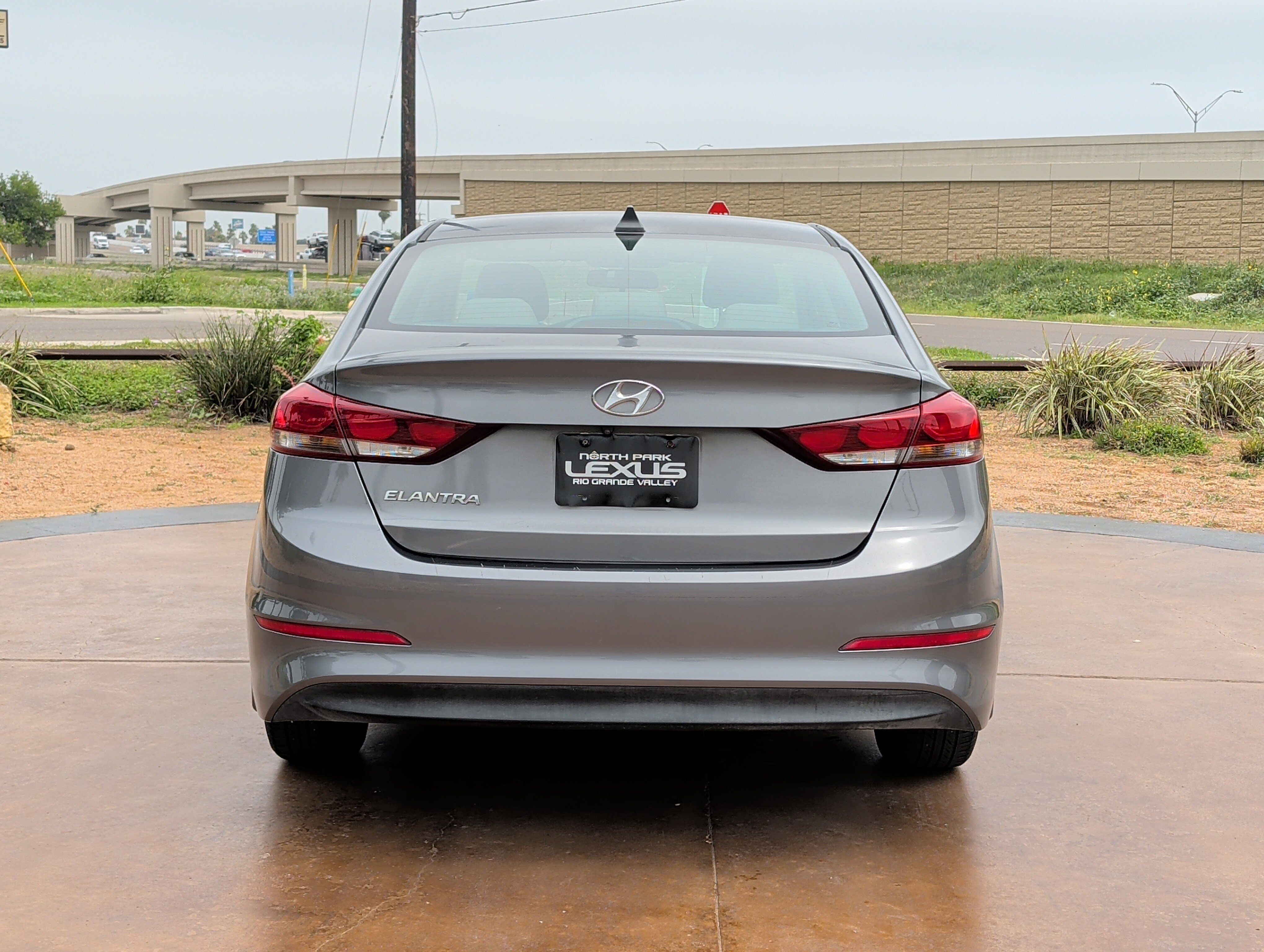 Used 2018 Hyundai Elantra SEL FWD image 3