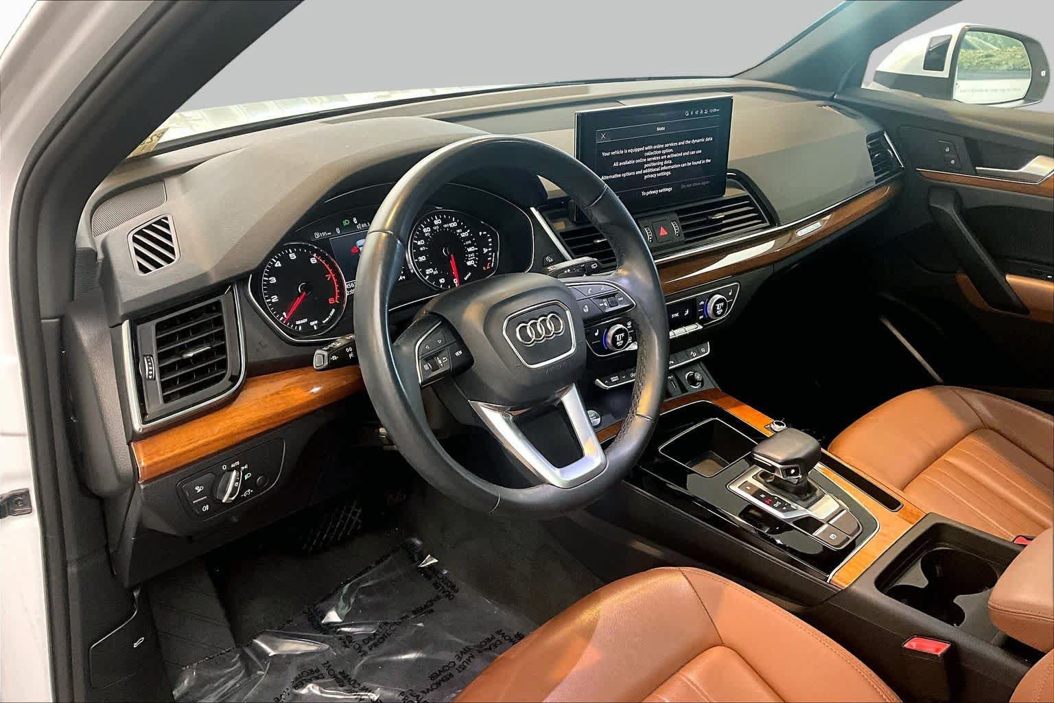Used 2023 Audi Q5 2.0T Premium w/ Convenience Package AWD/4WD image 18