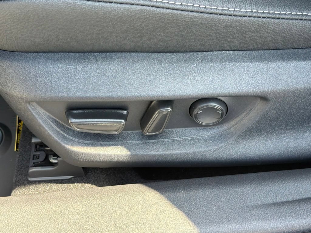 New 2026 Toyota Camry SE FWD image 21